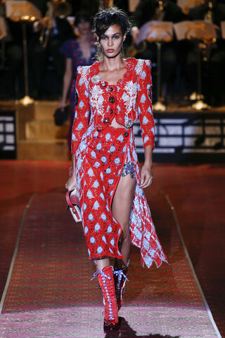 File:Marc Jacobs - Spring 2016 RTW Collection.jpg