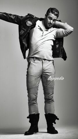 File:Taylor Kinney.jpg