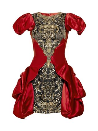 File:Alexander McQueen - Fall 2010 Collection.jpg