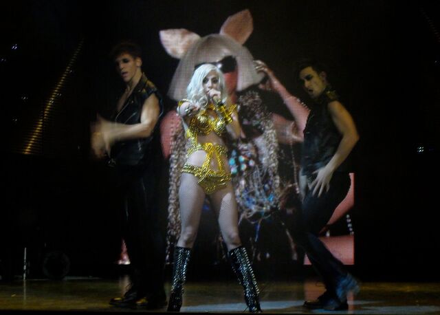 File:LeatherJacketsTheFameMB.jpg