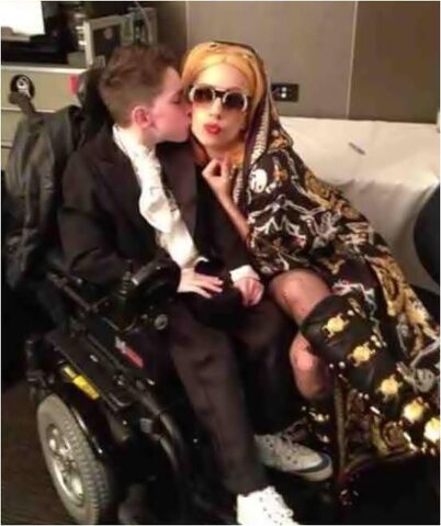 File:6-14-12 Backstage meet and greet 001.jpg