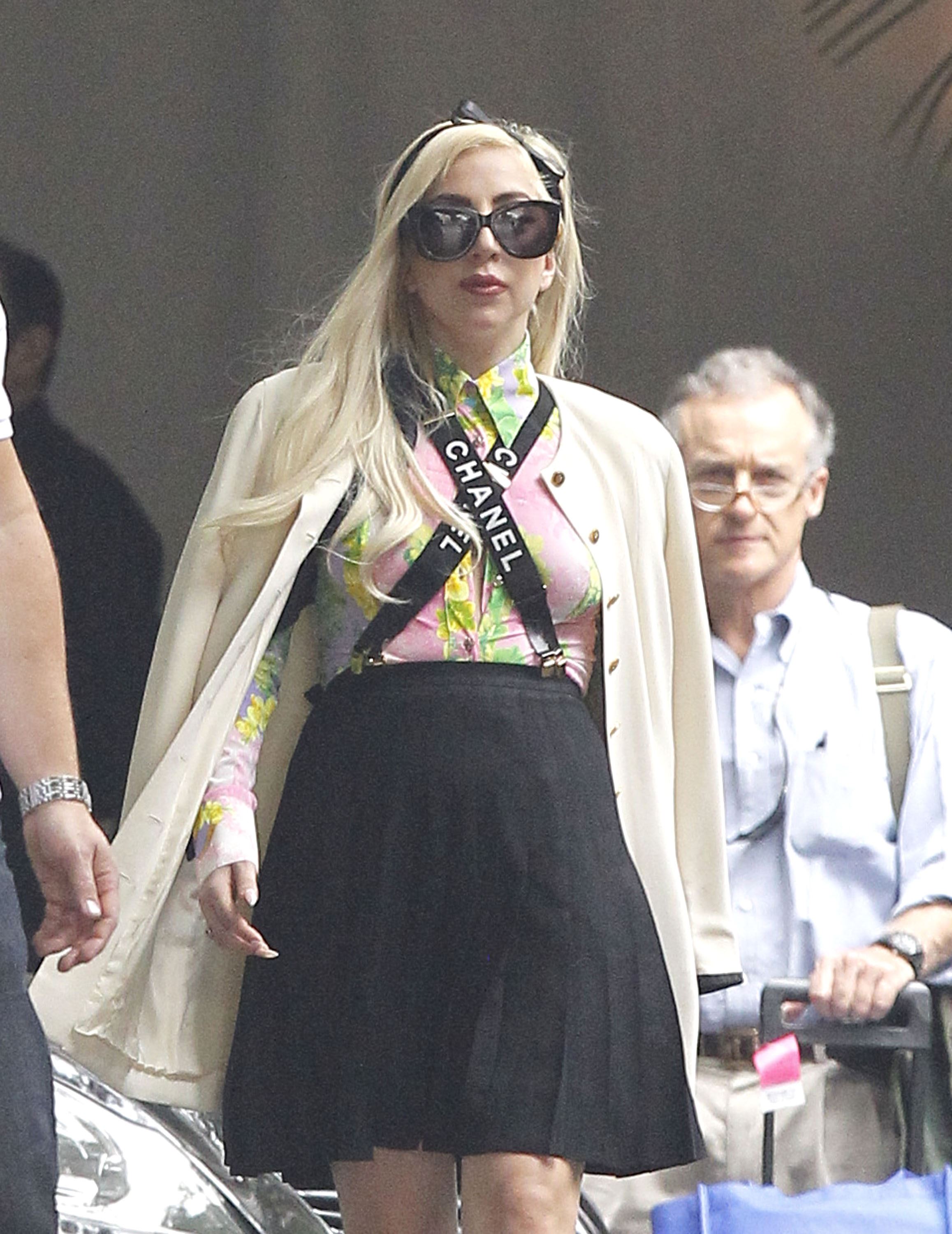 File:7-12-12 Leaving Chateau Marmont 001.jpg