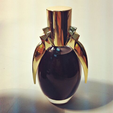 Fichier:Parfum Fame 005.jpg