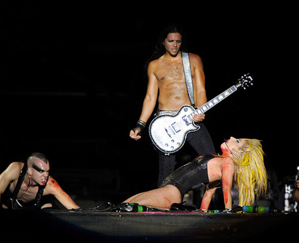 File:100806 Lollapalooza-Kareem Devlin-Byrne.jpg
