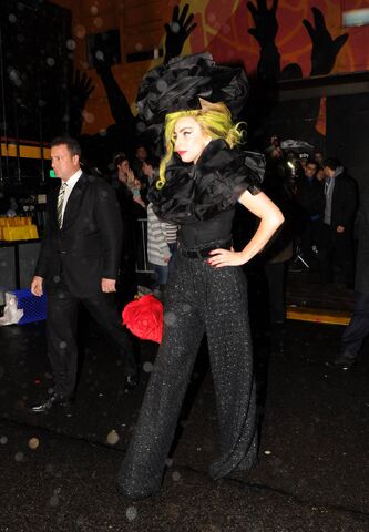 File:4-7-14 Leaving the Roseland Ballroom in NYC 001.jpg