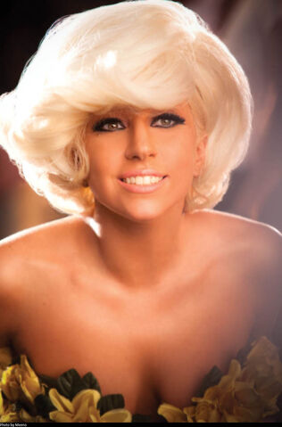 File:The Fame USB 021.jpg