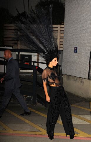 File:10-29-13 Leaving ITV Studios in London 003.jpg