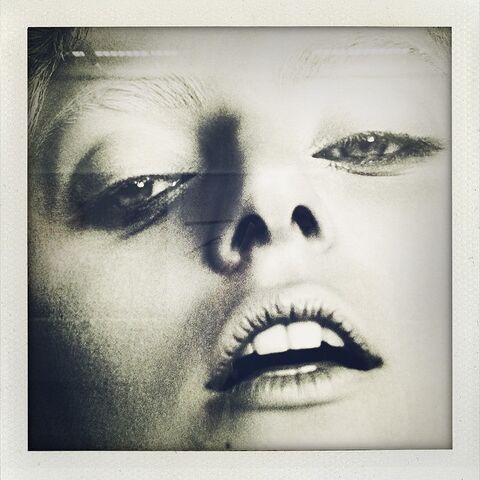File:7-22-11 Inez and Vinoodh Yoü and I 019-closeup.jpg