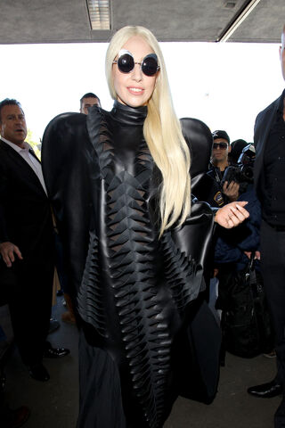 File:11-25-13 LAX Airport 003.jpg