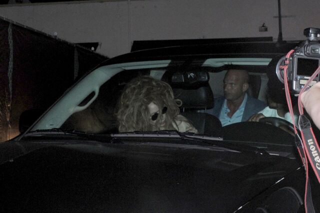 File:9-23-13 Leaving Craig's Restaurant 001.jpg
