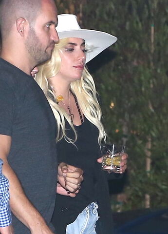 File:6-30-16 Leaving Giorgio Baldi Restaurant in LA 002.jpg