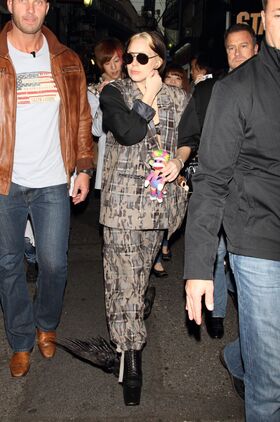 File:12-2-13 Out in Tokyo 001.jpg