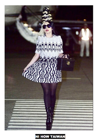 File:7-2-11 Amen Fashion 002.jpg