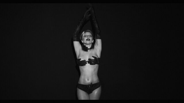 File:Applause Music Video 042.jpg