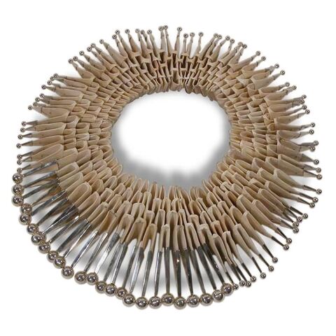 File:Perez Sanz - Tunglatoi neckpiece.jpg