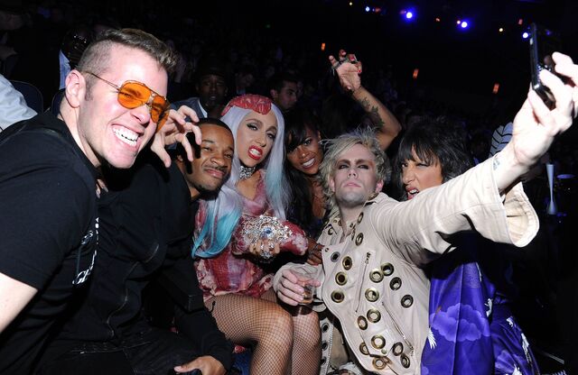 File:VMA Backstage 03.jpg