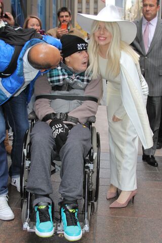 File:11-8-13 Arriving at Sirius XM 002.jpg