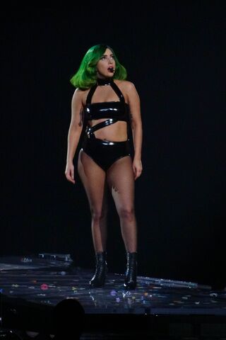 File:7-19-14 The Edge Of Glory artRAVE The ARTPOP Ball 001.jpg