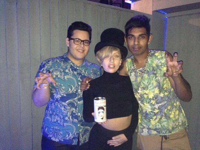 File:9-1-13 iTunes Festival Backstage 005.jpg