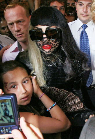 File:7-18-11 Leaving the Sirius Radio Studios 001.jpg