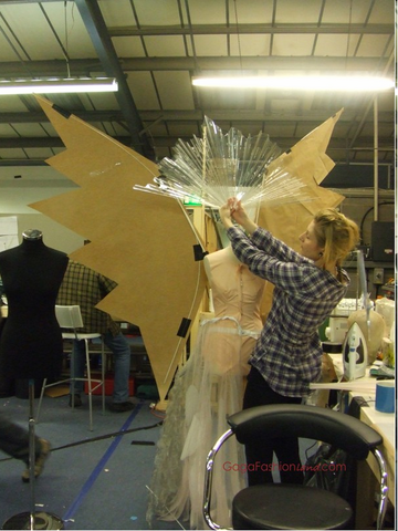File:Making Living Dress.png