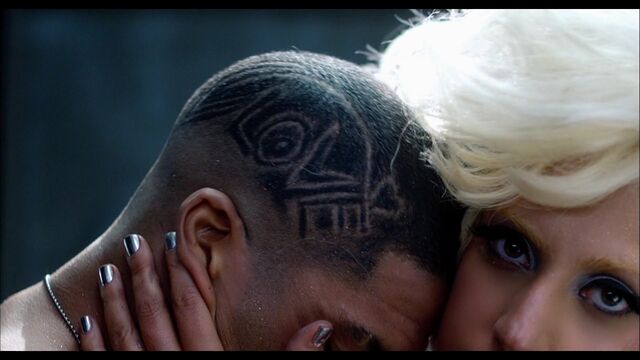 File:LoveGame music video scene 02 003.jpg