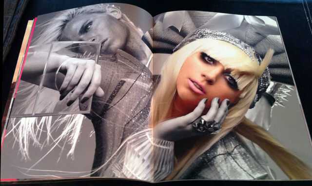 File:Super Lady Gaga 023-024.jpg