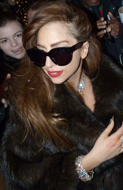 File:12-16-12 Leaving Hotel in New York City 002.jpg
