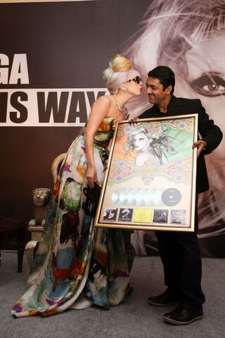 File:10-28-11 India press conference 003.jpg