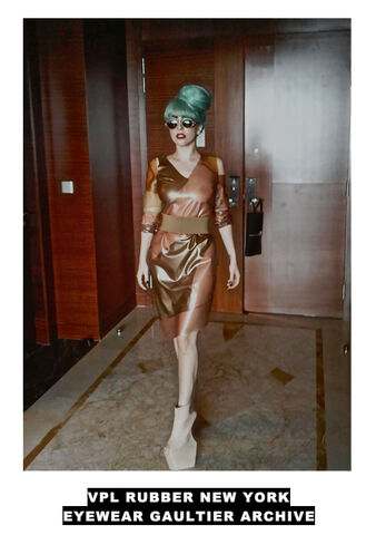 File:7-8-11 Amen Fashion 001.jpg