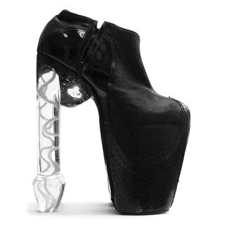 File:Void-of-course-fall-2011-shoes.jpg