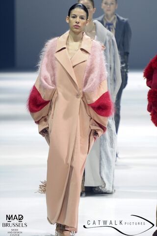 File:Misora Nakamori - Keen At Ease 2013 Collection.jpg