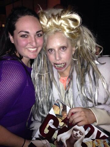 File:3-14-14 At ITunes Festival in Austin Backstage 001.jpg
