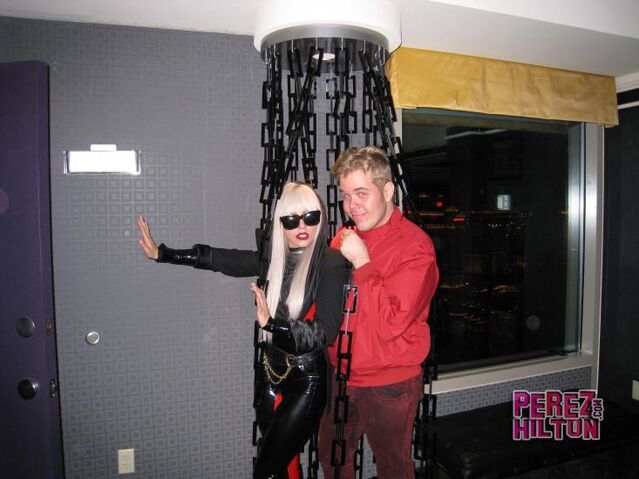 File:PerezHilton Bash 04.jpg