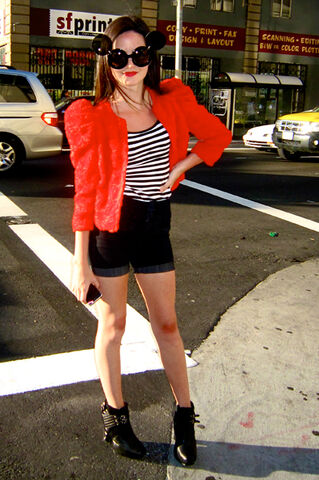 File:TAYLOR WHITLEY.jpg
