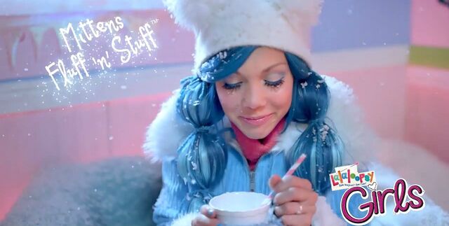 File:Lalaloopsy Girls - debut commercial - Mittens Fluff 'N' Stuff HS student.jpg