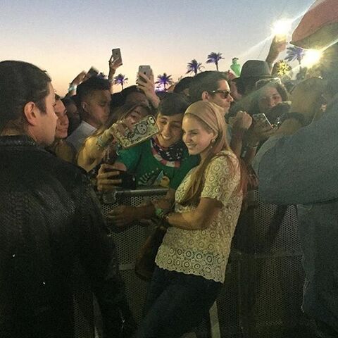 File:Coachella2016 Night1 04.jpg