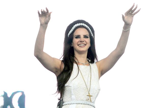 File:Lanadelrey-2-e1341226890165.jpg