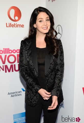 File:83024 lana-del-rey-premios-billboard-women-music-2015.jpg