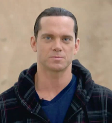 Archivo:Adam Harrington.png