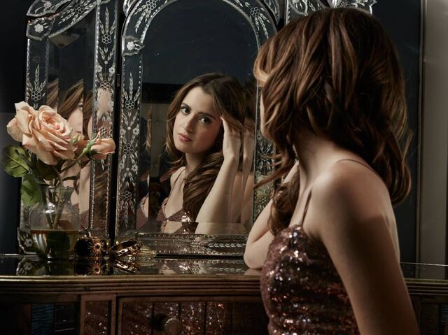 File:Laura Photoshoot (2).jpg