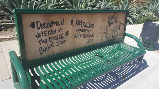 File:Kled park bench.jpg