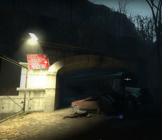 File:Blocked tunnel.jpg