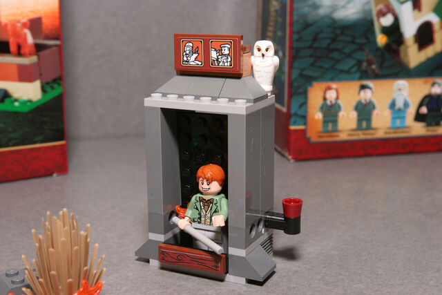 File:Burrowtoyfair10.jpeg