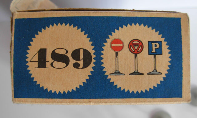 File:LEGO 489 TRAFFIC SIGNS 02.jpg