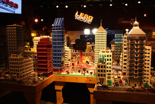 File:FinnsBasement TheLegoMovie City.jpg
