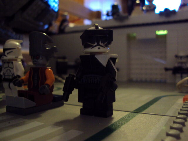 File:Commander Midnight.jpg