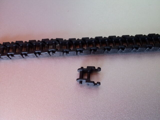 File:Chain-photo.jpg