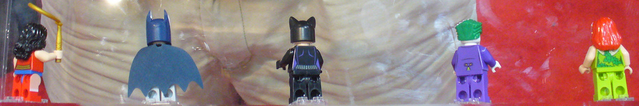 File:Back of dc minifigs.png