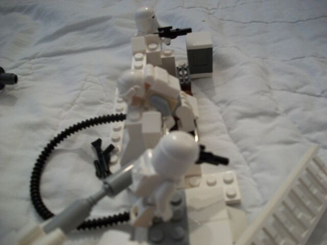 File:Snowtrooper Overrunning Echo Base.jpg